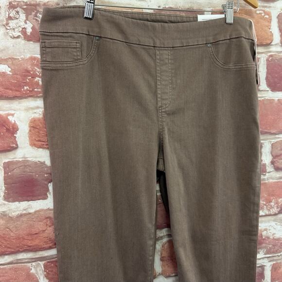 Chicos Jegging Jeans Women's 16 Brown Worn Look Stretchy Button Accent Ankle - Picture 3 of 8